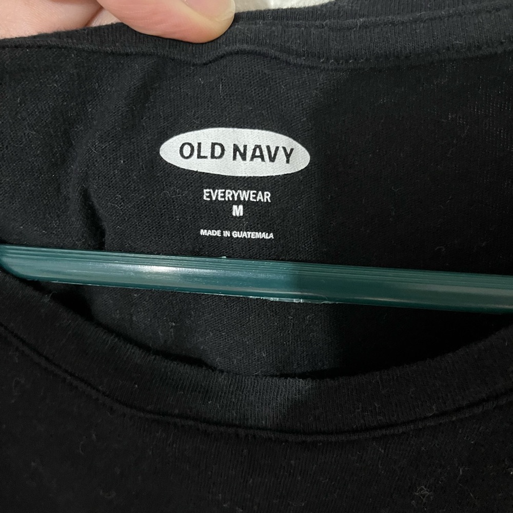 Old Navy Black Graphic Tee - Picture 3 of 6